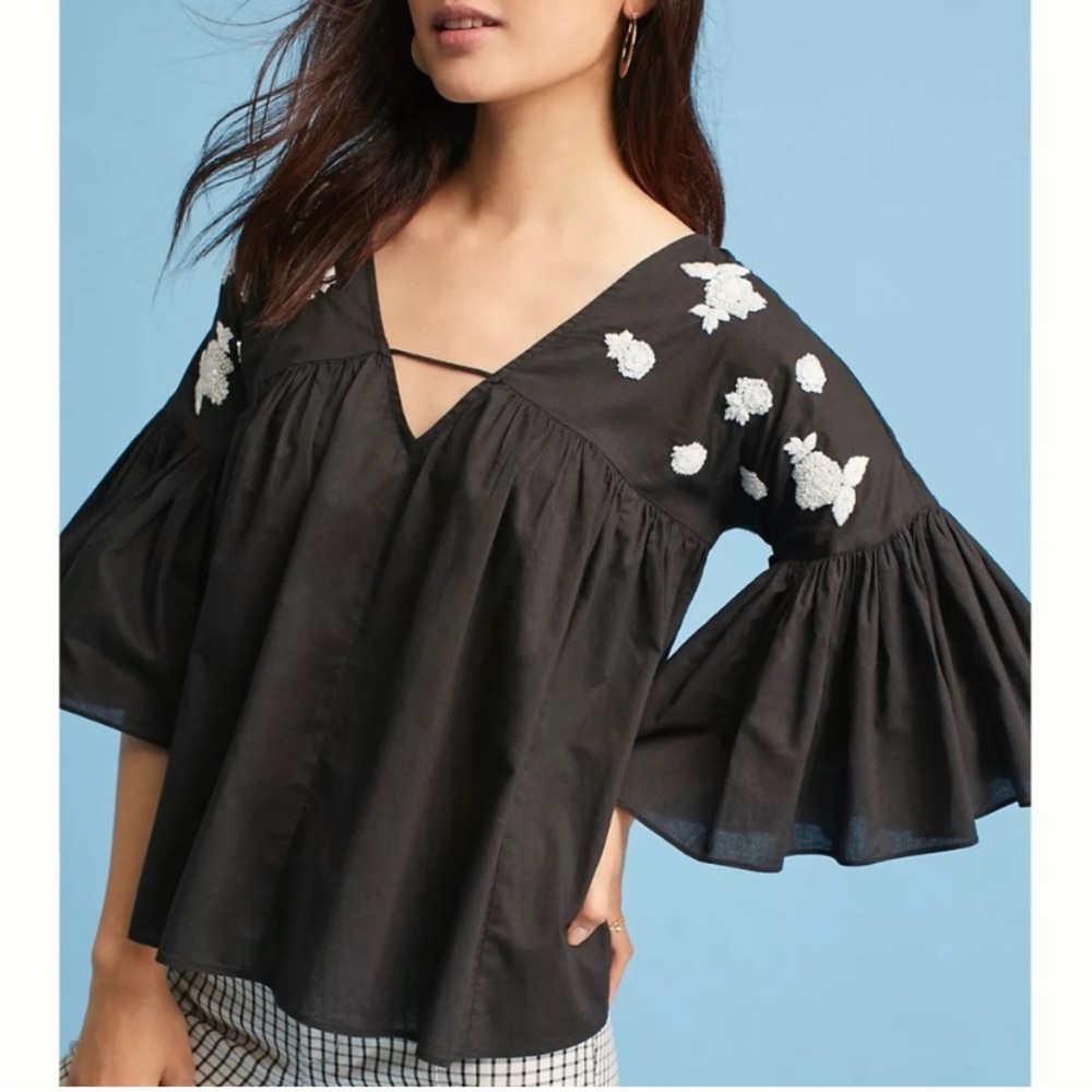 Anthropologie Maeve Flutter Billowy Sleeve Embroidered Florals V Neck Blouse M
